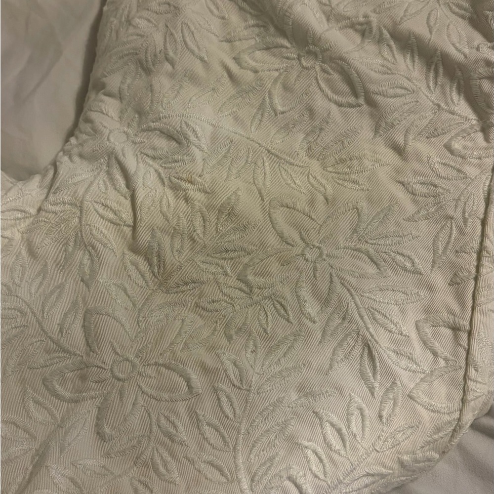 Ralph Lauren Embossed Floral Capris in Light Beige - Picture 5 of 9